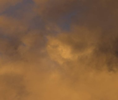 Bulutlu gün batımı arkaplanı