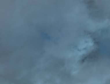 soyut grunge bulutlar, kopya alanı ile renkli arka plan