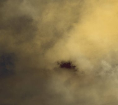 soyut grunge bulutlar, kopya alanı ile renkli arka plan