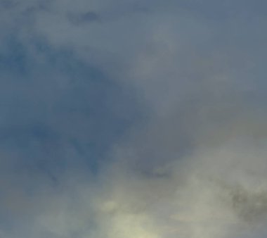 soyut grunge bulutlar, kopya alanı ile renkli arka plan