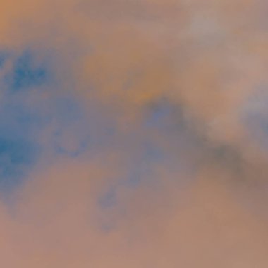 soyut grunge bulutlar, kopya alanı ile renkli arka plan