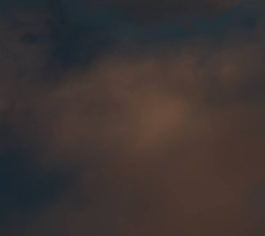 sabah gökyüzü kırmızı bulut