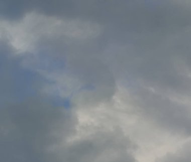 soyut grunge bulutlar, kopya alanı ile renkli arka plan