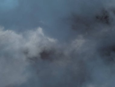 soyut grunge bulutlar, kopya alanı ile renkli arka plan