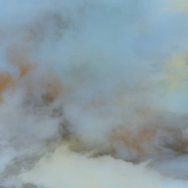 soyut grunge bulutlar, kopya alanı ile renkli arka plan