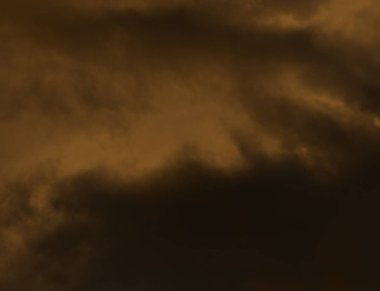 Turuncu sis ve siyah sahne stüdyosu vitrin oda arka plan üzerinde sis etkisi.