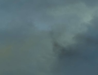 soyut grunge bulutlar, kopya alanı ile renkli arka plan