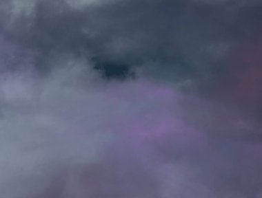 soyut grunge bulutlar, kopya alanı ile renkli arka plan