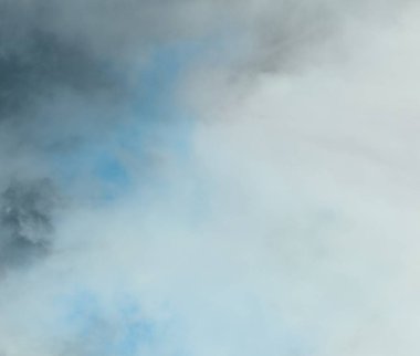 soyut grunge bulutlar, kopya alanı ile renkli arka plan