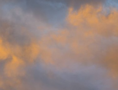 soyut grunge bulutlar, kopya alanı ile renkli arka plan