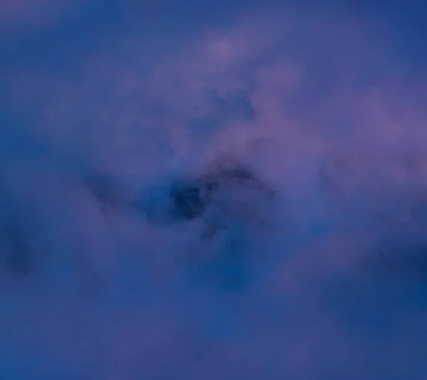 Das Bild Von Blauem Himmel Und Weißen Wolken Bei Tageslicht — Stockfoto