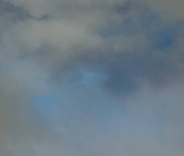 soyut grunge bulutlar, kopya alanı ile renkli arka plan