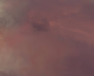 soyut grunge bulutlar, kopya alanı ile renkli arka plan