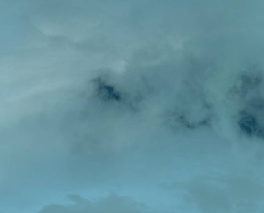 soyut grunge bulutlar, kopya alanı ile renkli arka plan