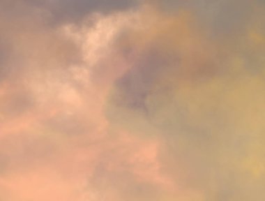 soyut grunge bulutlar, kopya alanı ile renkli arka plan