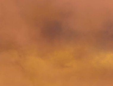 soyut grunge bulutlar, kopya alanı ile renkli arka plan