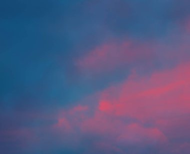 soyut grunge bulutlar, kopya alanı ile renkli arka plan