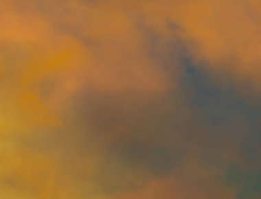 soyut grunge bulutlar, kopya alanı ile renkli arka plan