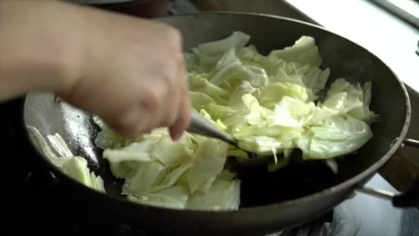 Chef Stir Fried Cabbage Chinese Food — Stock Video