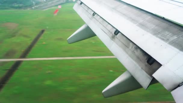 Plane Landing Slowly Descending Taxiing Runway — Stock Video