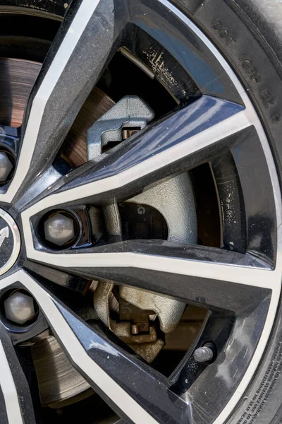 Close Car Wheels Brake Calipers — Stock Photo, Image