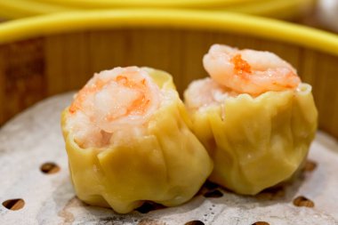 Kanton sabah çayı Dim Sum, buğulanmış karides ve Siu Mai
