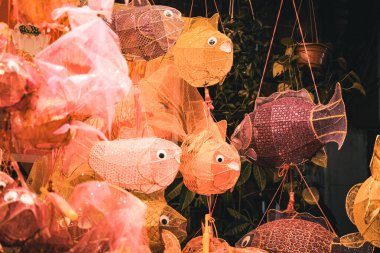 Enfes geleneksel Çin hayvan fenerlerinin yakın çekimi.