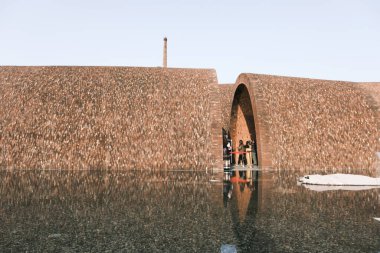 Jingdezhen, Jiangxi, Çin 'deki İmparatorluk Fırını Müzesi' nin mimarisine yakından bakın.