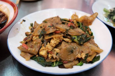 Jingdezhen, Jiangxi, Çin 'de baharatlı kızarmış yemek.