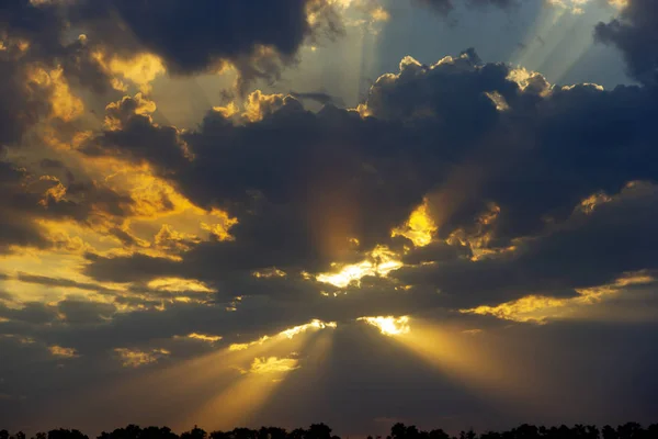 Закат Голубой Белый Красивые Облака — стоковое фото