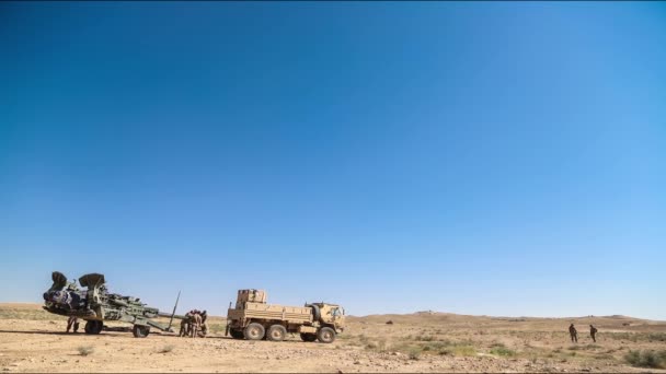 Timelapse Van Amerikaanse Militairen Tijdens Militaire Taken Woestijn — Stockvideo