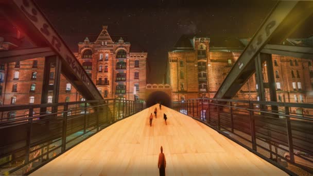 人们在夜间过桥 背景是旧建筑 — 图库视频影像