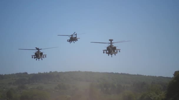Vue Ralenti Des Hélicoptères Armée Américaine Décollant — Video