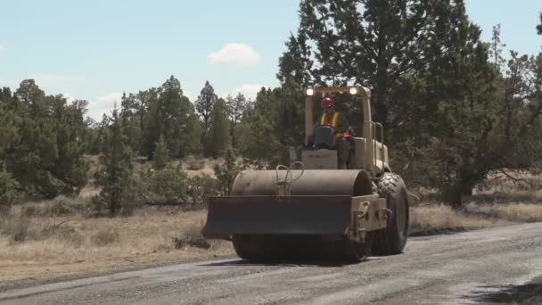 Steamroller Condução Rua Construção — Vídeo de Stock