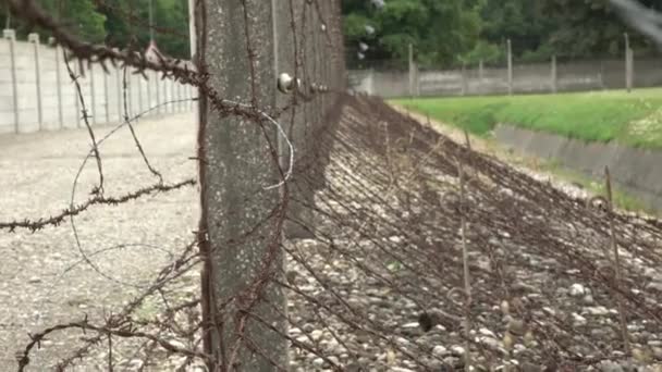 Drahtzaun Einem Nazi Konzentrationslager — Stockvideo