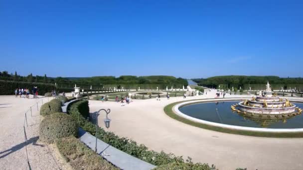 Latona fontänen i trädgården på slottet i Versailles — Stockvideo