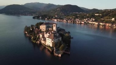 Piemonte açık bir sokakta