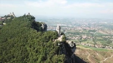 Piemonte açık bir sokakta