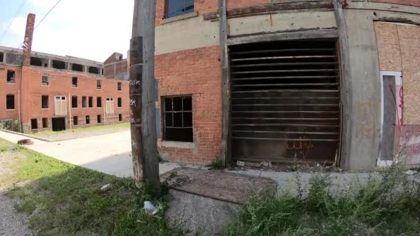 Construcción abandonada en Detroit — Vídeo de stock