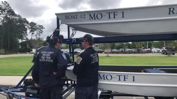 Barcos Resgate Missouri Antes Furacão Florence — Vídeo de Stock