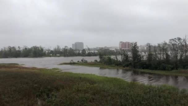 Rivier Bezig Met Overloop Tijdens Orkaan Florence — Stockvideo