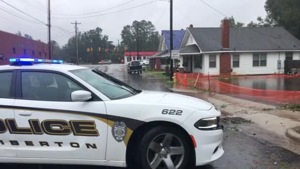 Patrulla Policial Lumberton Residencia Inundada Durante Huracán Florence — Vídeo de stock