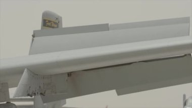 A-10 yıldırım warthog kanatları kapalı değil almak daha önce çırparak