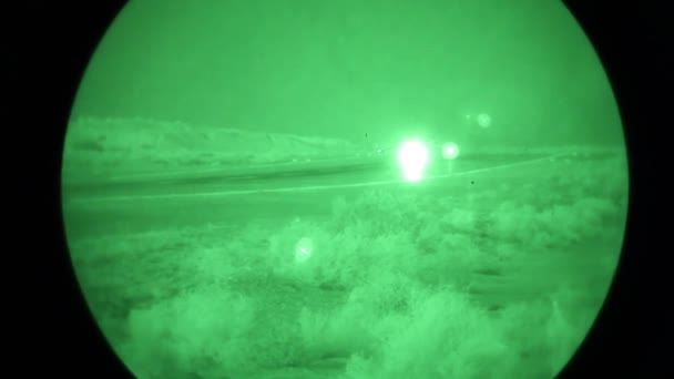 Scena nocy wizję myśliwca, unosząc z lądowisku — Wideo stockowe