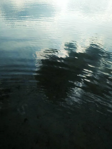 Reflexão de água pitoresca — Fotografia de Stock