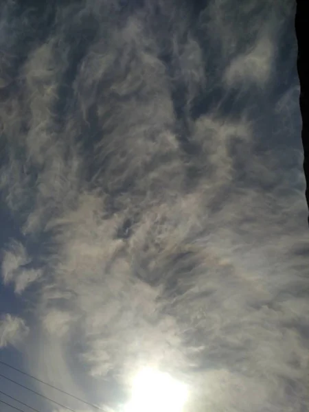 Nuvens mágicas no céu — Fotografia de Stock