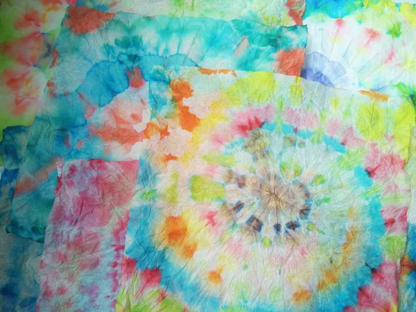 Rainbow Spiral Tie Dye Print. Рисунок галстука. — стоковое фото