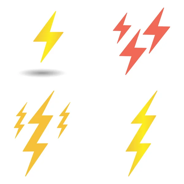 Blitzlichtgewitter einstellen. Der gelbe und rote Blitz schlägt ein. Elemente isoliert auf hellem Hintergrund. — Stockvektor