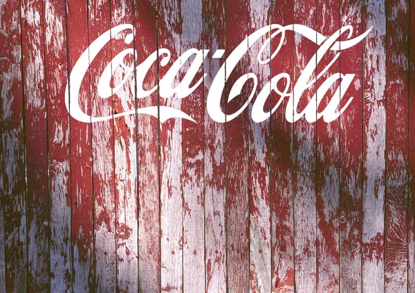 Kiev, Ukrayna - 24 Ağustos 2018: Coca Cola yazıt çit