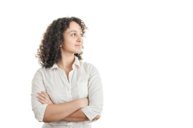 kıvırcık saçlı genç güzel kadın